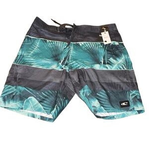 O’Neill Swim trunks size 36 sits at the‎ knee